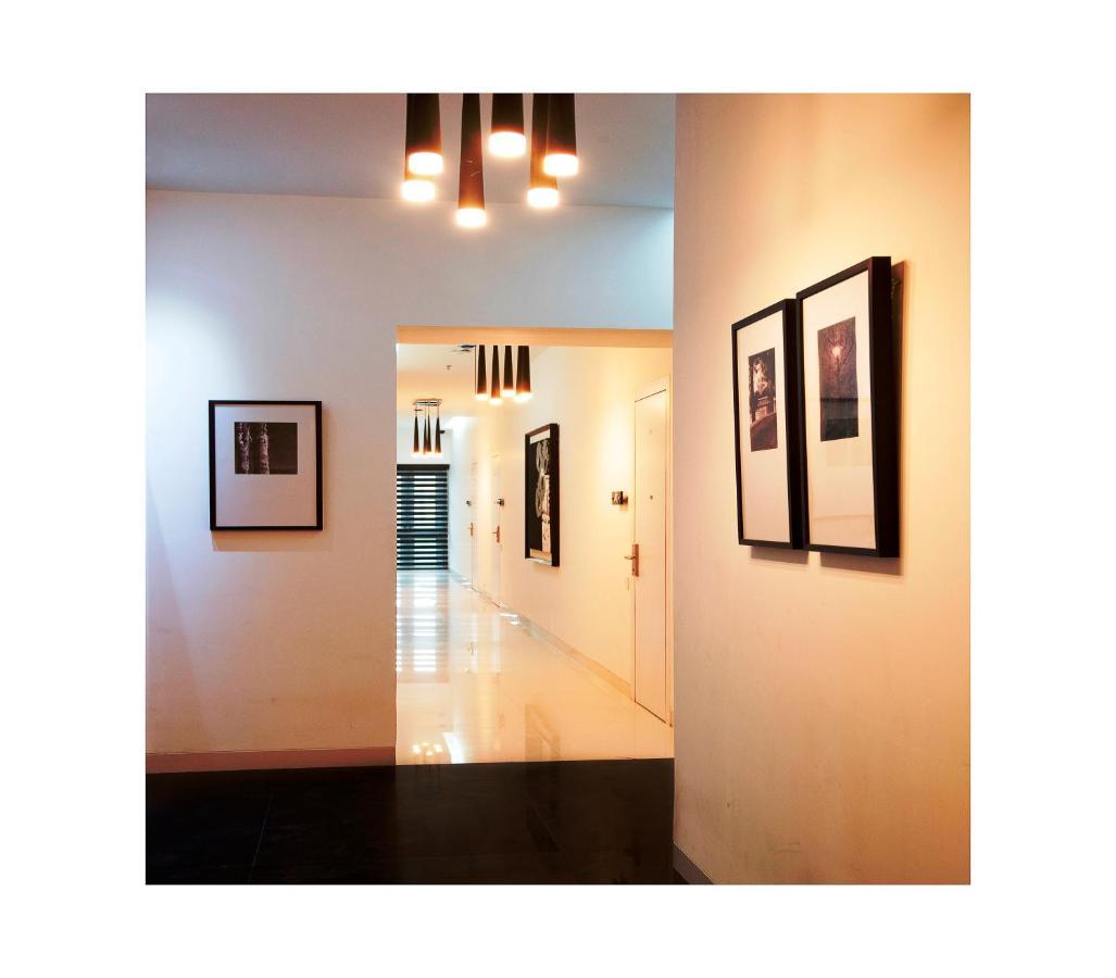 ซัปไฟร์สวีต Hotel โกลกาตา ภายนอก รูปภาพ